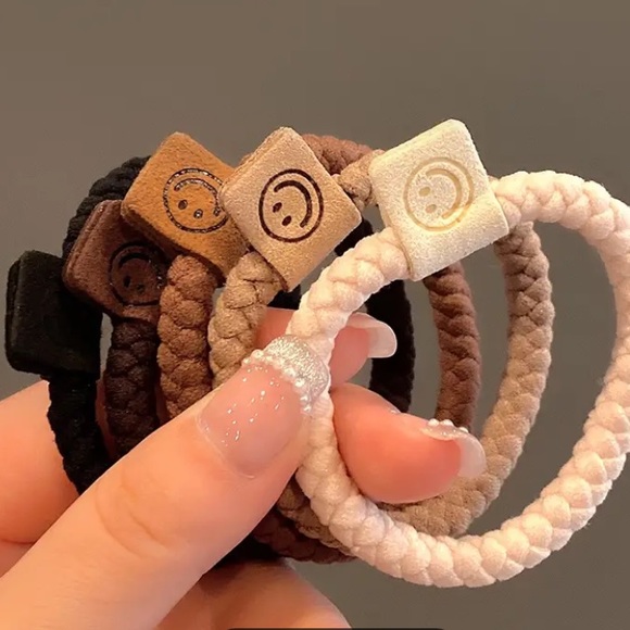 BOGO! (5) Neutral Color Hair Ties =) Boutique NEW - Picture 2 of 4